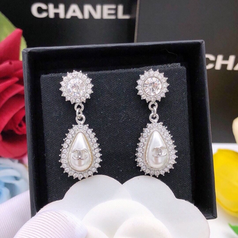 Ch**el earrings